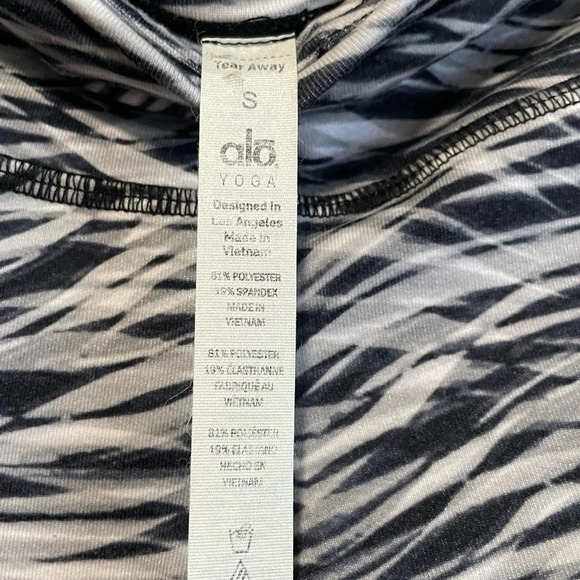 ALO Yoga Runway Zebra Abstract Wave Full Length Athletic Leggings - Small - Picture 7 of 8